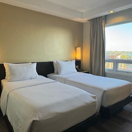 Circle Inn - Iloilo City Center Dış mekan fotoğraf