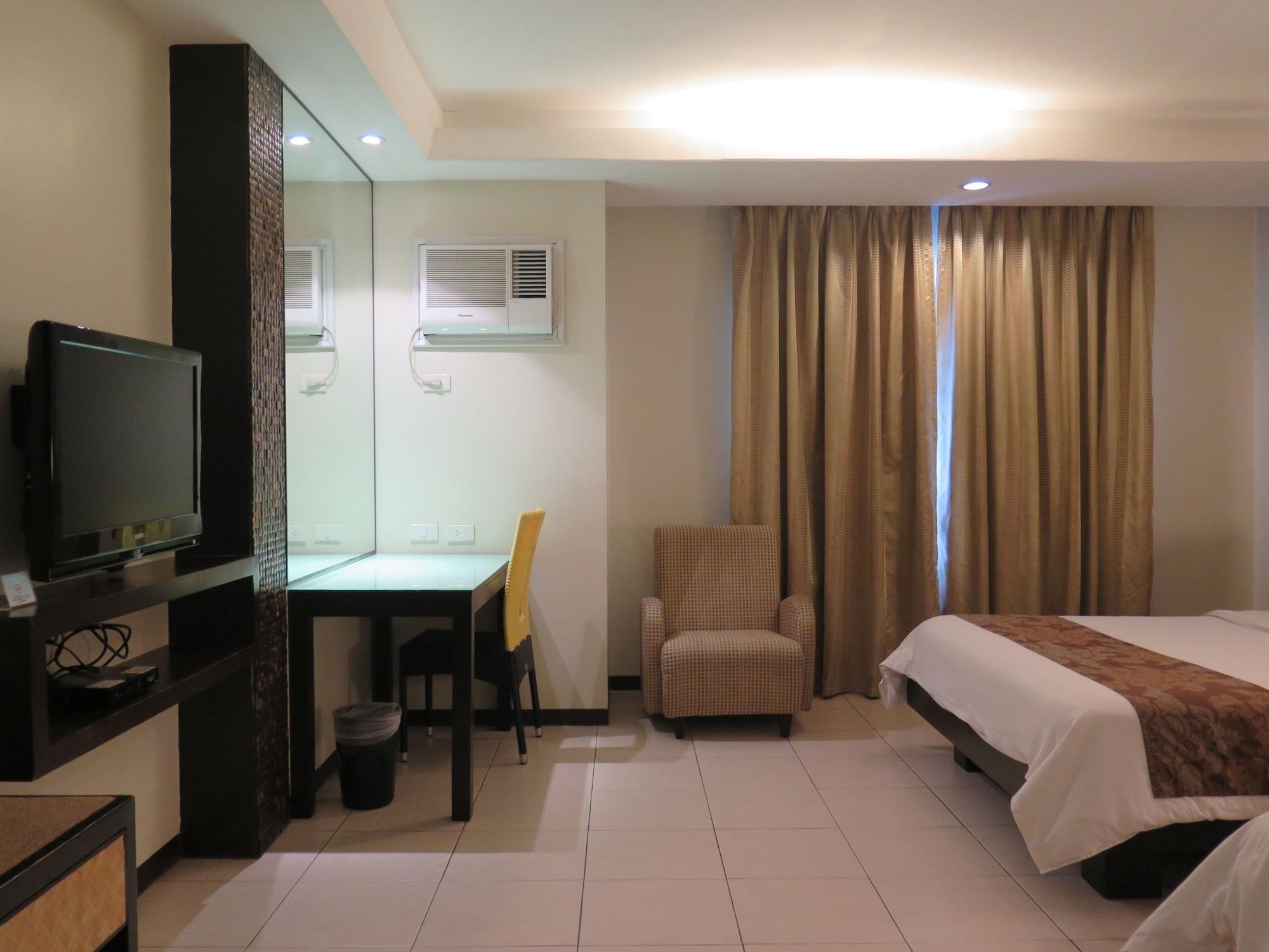 Circle Inn - Iloilo City Center Dış mekan fotoğraf