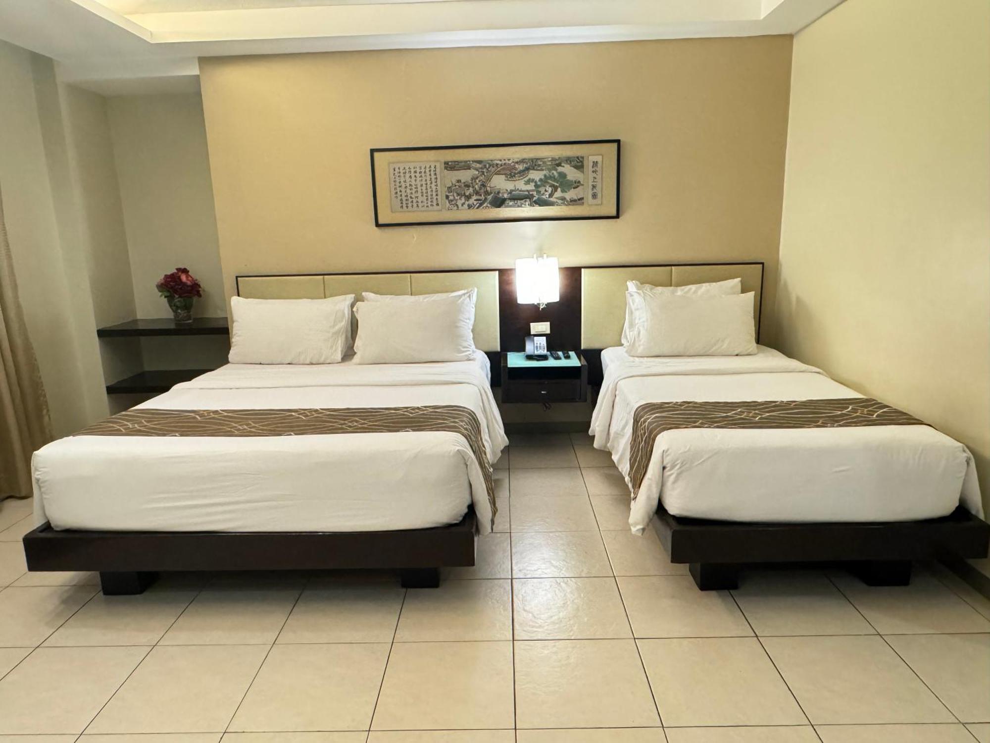 Circle Inn - Iloilo City Center Dış mekan fotoğraf