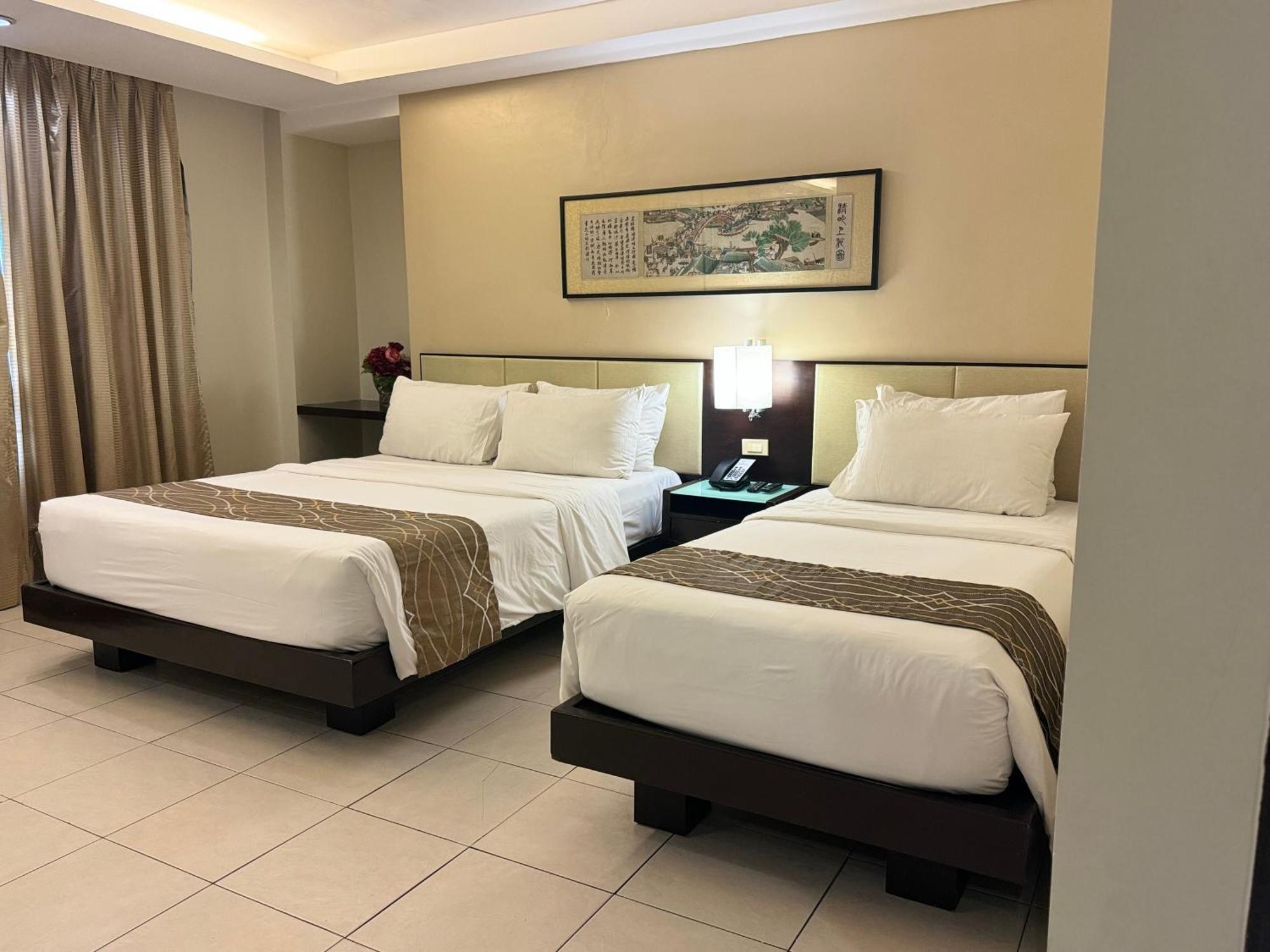 Circle Inn - Iloilo City Center Dış mekan fotoğraf