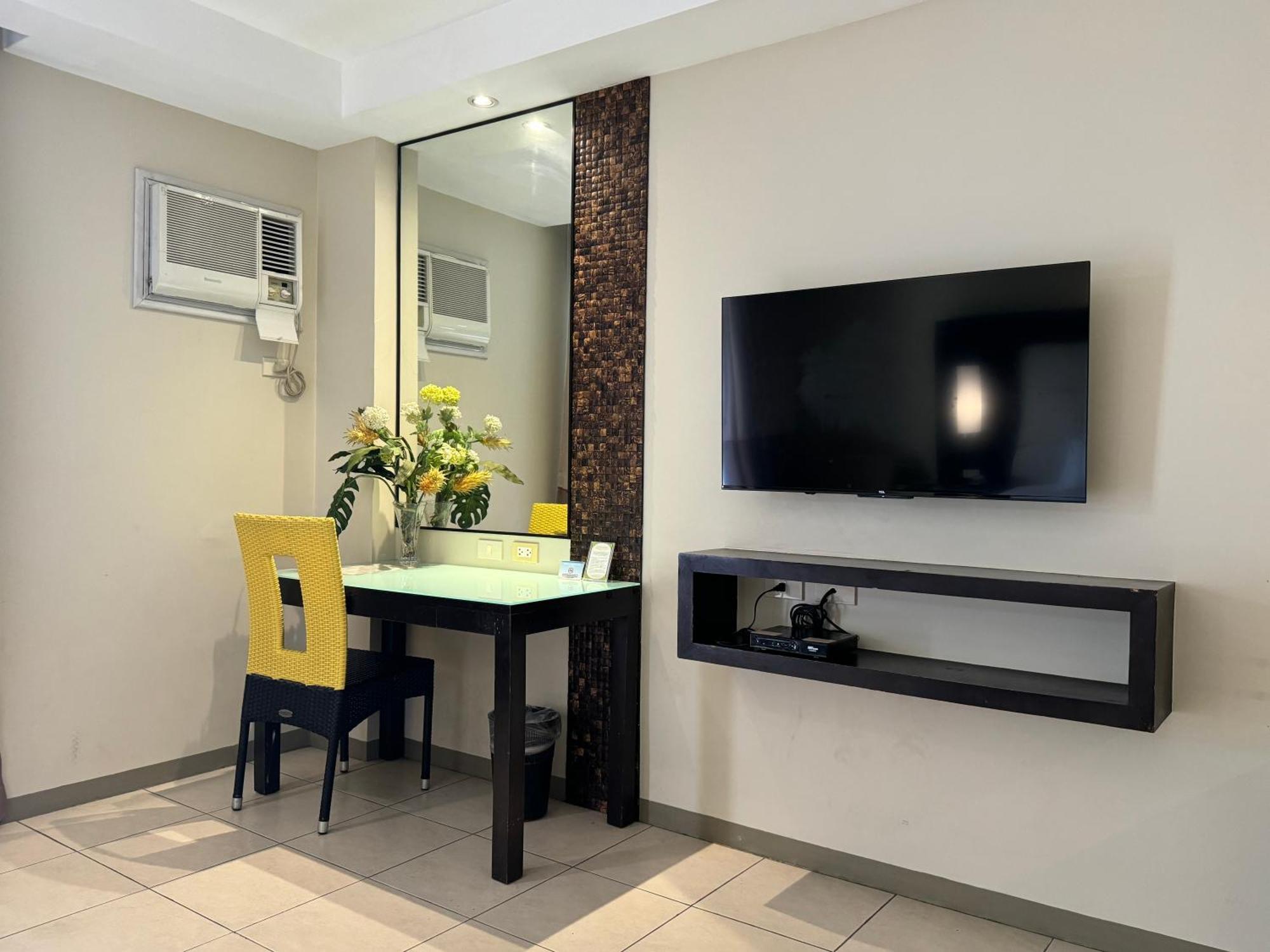 Circle Inn - Iloilo City Center Dış mekan fotoğraf