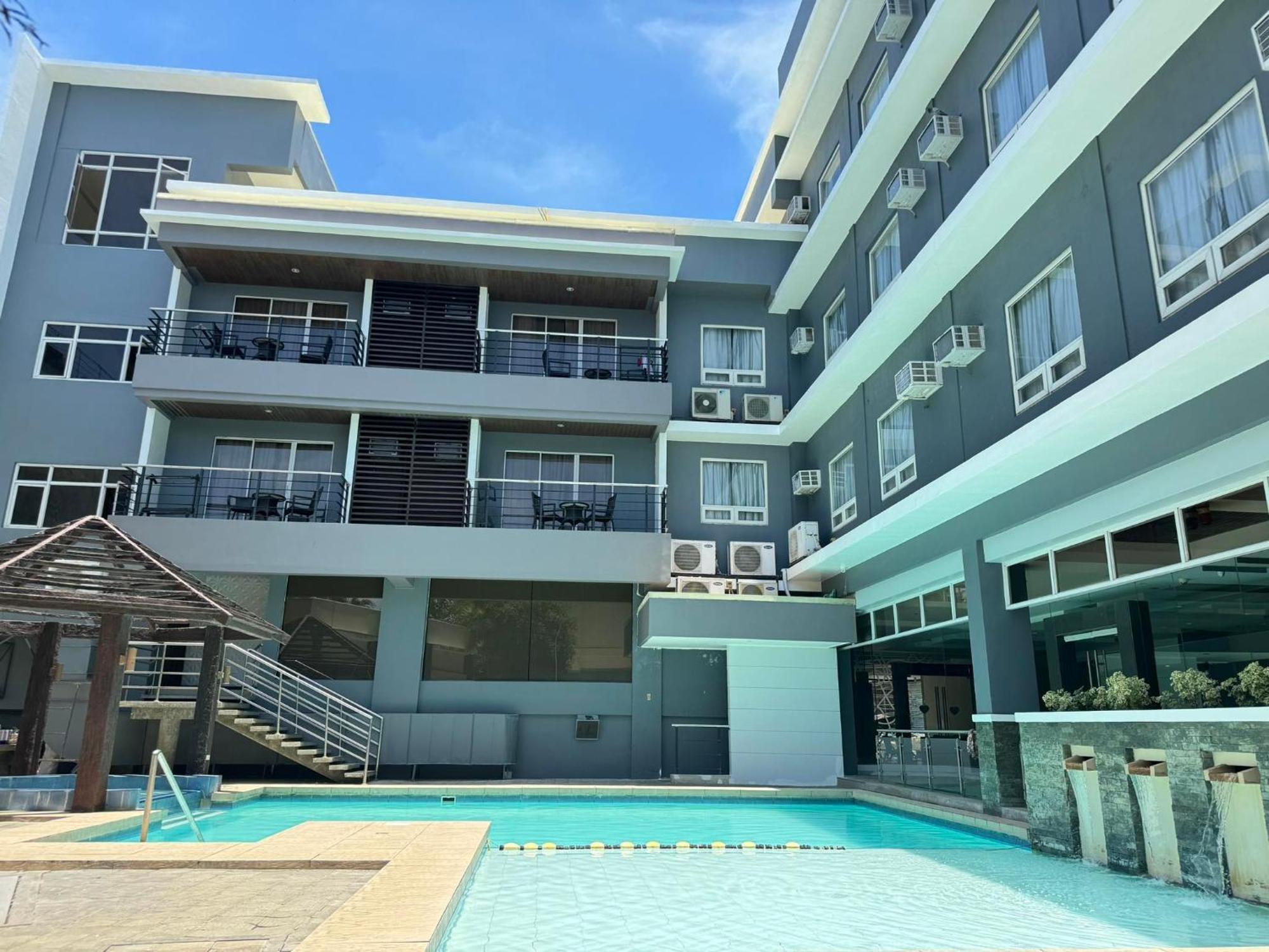 Circle Inn - Iloilo City Center Dış mekan fotoğraf